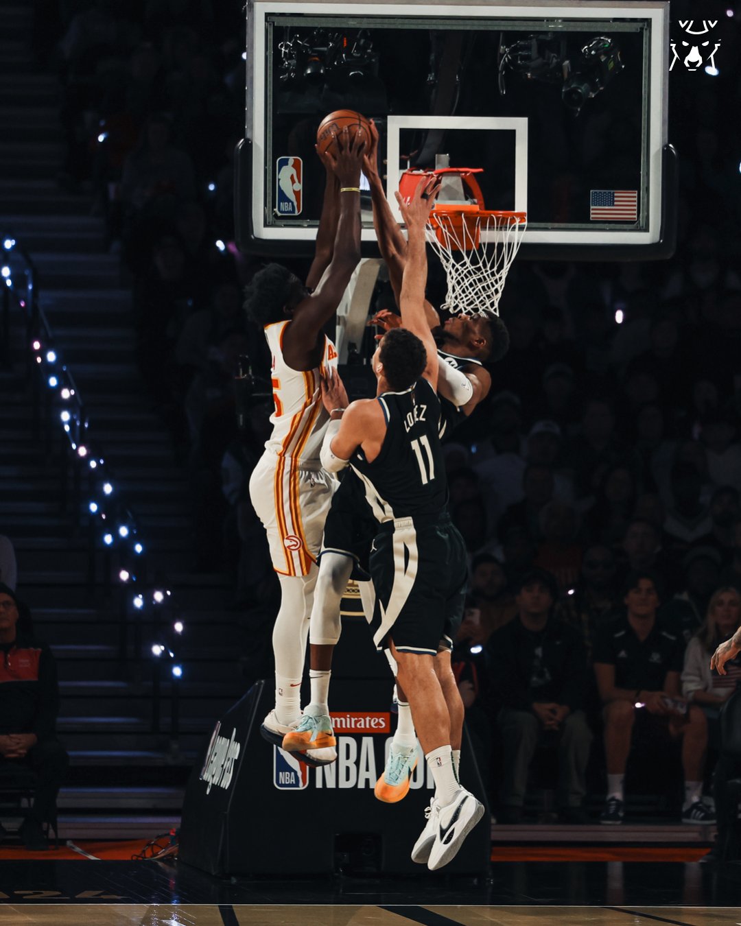 老鹰队在客场比赛中惊险逆转对手(老鹰队在客场比赛中惊险逆转对手怎么办)